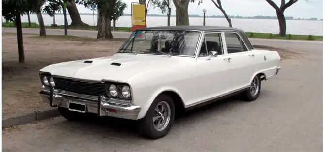 Weißer Oldtimer – beispielhaftes Ankaufsfahrzeug in Ennepetal